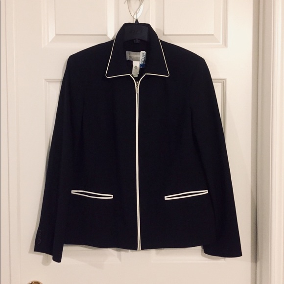 Liz Claiborne Jackets & Blazers - Liz Claiborne Collection Blazer l Black Zip Front